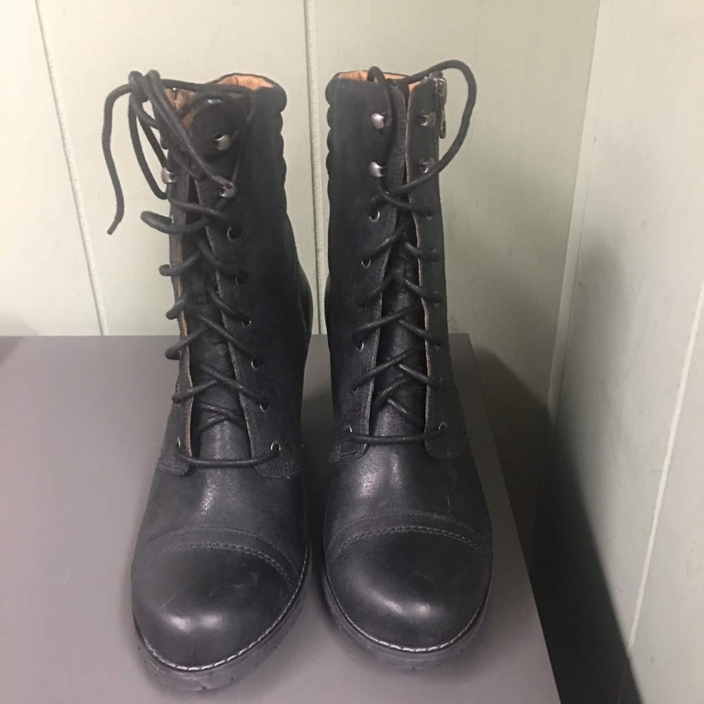 New never used Clark Boots size 7